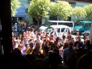 Scopri di più sull'articolo Manifestazione di protesta dei lavoratori dei Centri p.a. della ASL SALERNO 2 – 1 Luglio 2009